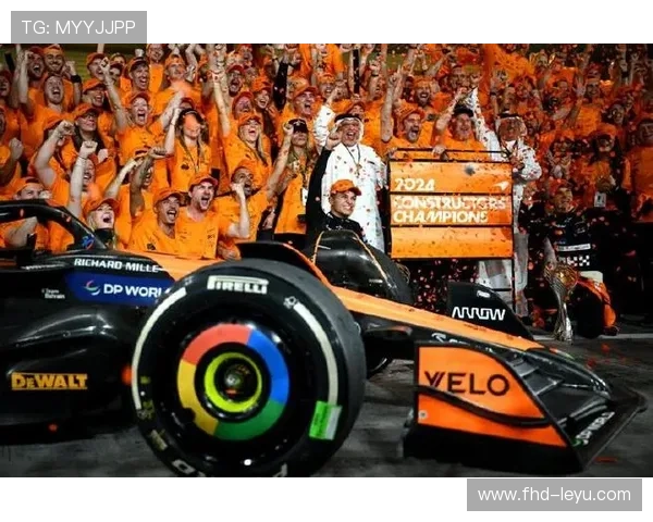 诺里斯阿布扎比站季军加冕总冠军，迈凯伦卫冕车队总冠军